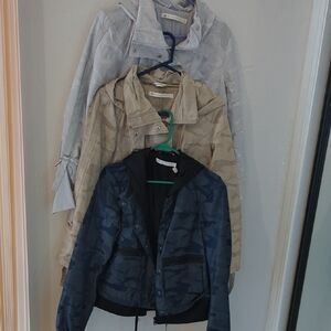 3 Blanc Noir White/Gray, Blue, And Tan Camo Jackets With Hoodies